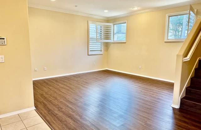 2903 West Edinger Avenue