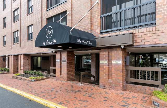 12 BOND Street unit: 4-C