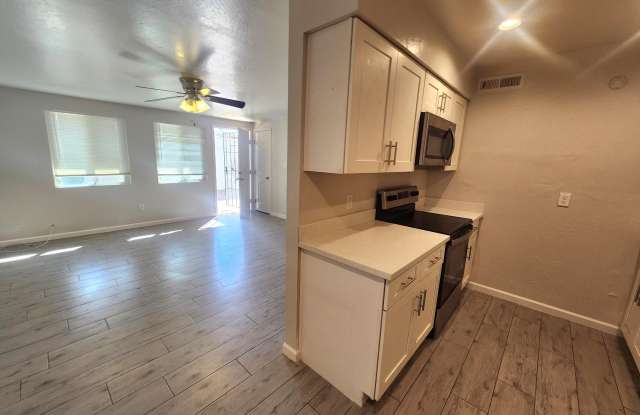 4310 N 23RD Avenue unit: 2