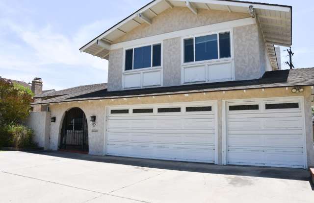 522 East Collins