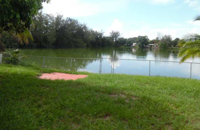 1900 Northeast 157th Terrace