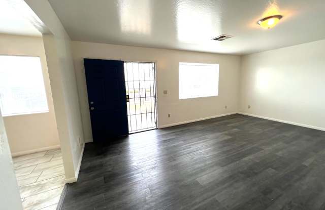1404 Kentucky Street - B