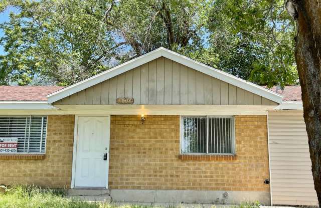 3 Bedroom Ogden Home - 1006 North Jefferson Avenue, Ogden, UT 84404