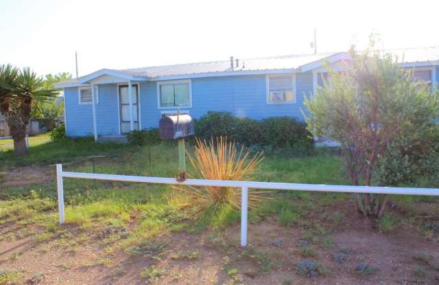 1006 N Alamo Dr
