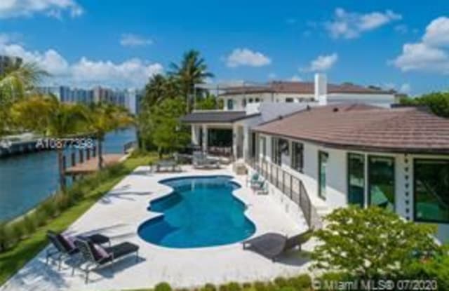 2851 Flamingo Dr - 2851 Flamingo Drive, Miami Beach, FL 33140