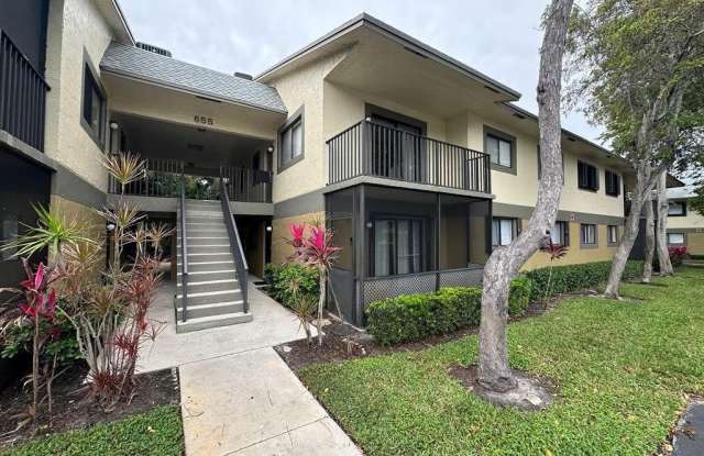 655 Trace Circle - 655 Trace Circle, Deerfield Beach, FL 33441