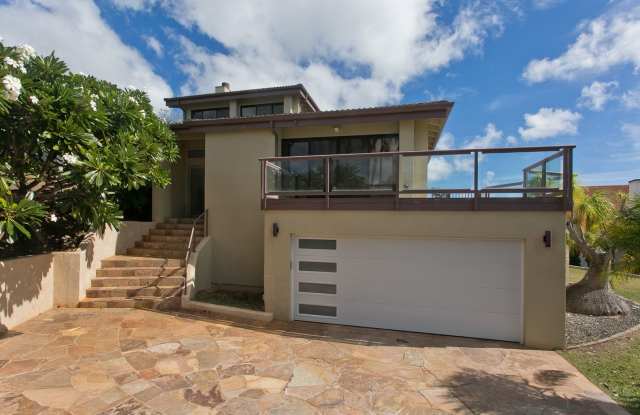 Photo of Prestigious Single Family Home - Hawaii Loa Ridge