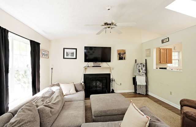 Pet-Friendly One-Level Lake Monticello Home