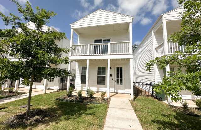 1059 South Hollywood Avenue