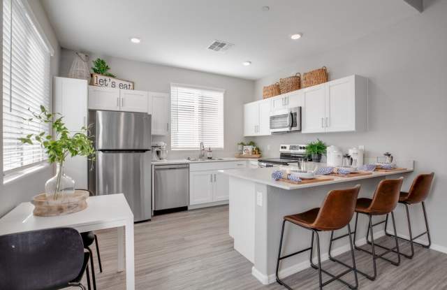 Photo of Vlux at Queen Creek