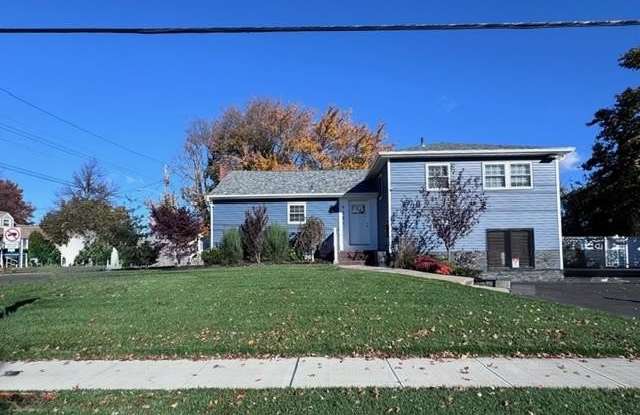 Photo of 5201 Merrick Road