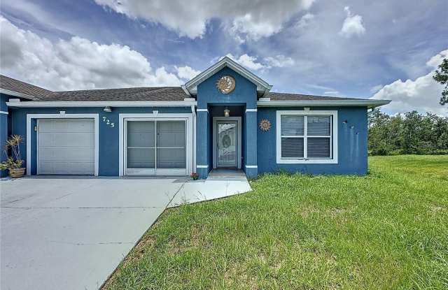 Photo of 725 BITTERN LANE