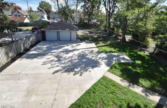 3303 West Boulevard unit: 2