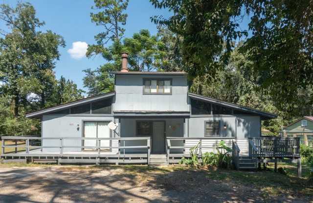 Photo of 1327 Linda Ann Drive - C