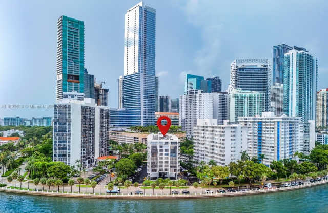 Photo of 1440 Brickell Bay Dr