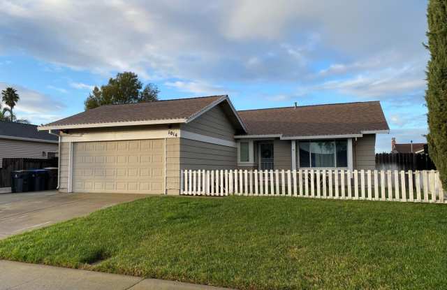 1014 Prairie Drive, Suisun City