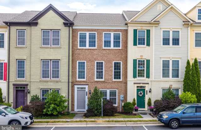 459 HEARTLEAF TERRACE SE