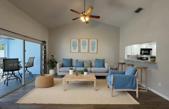 Photo of 1418 Cape Coral Parkway West