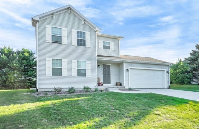 146 Pinecove Trail - 146 Pine Cove Trl, Livingston County, MI 48855