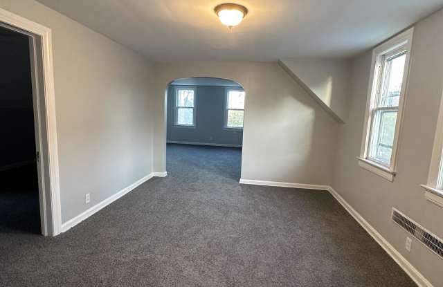 3336 West 54th Street - Upstairs