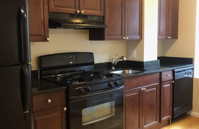 Photo of Beautiful 3 bed in the North End!