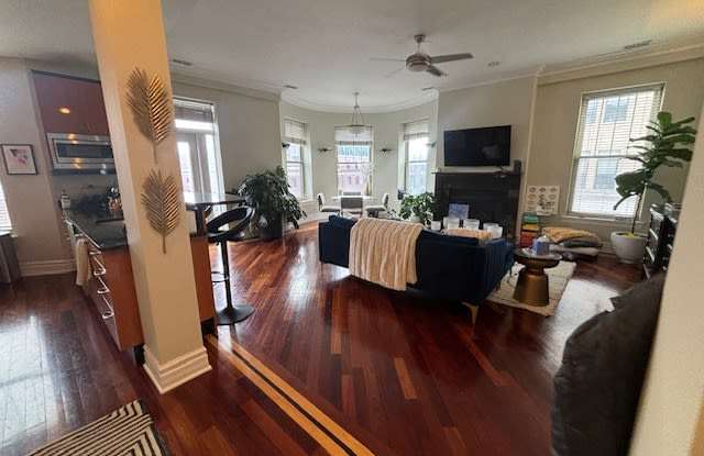 36 South Ashland AvenueUnit 402