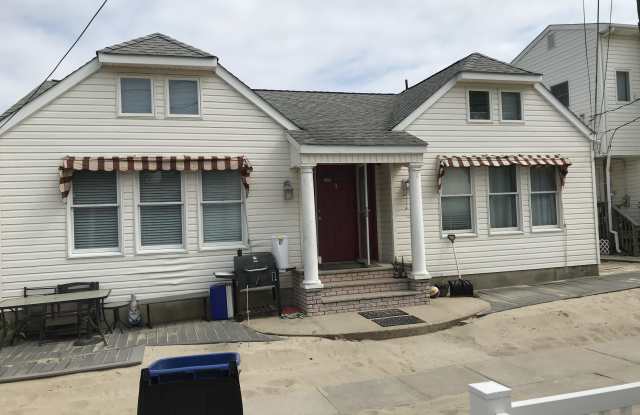 9 Hendrickson Row