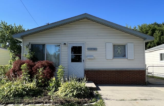 19750 Woodward St - 19750 Woodward Street, Macomb County, MI 48035