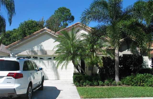 423 Woodview Cir