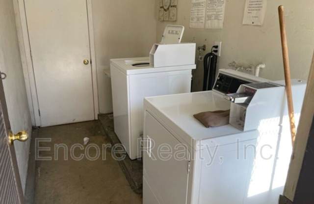 1529 1/2 30th Street