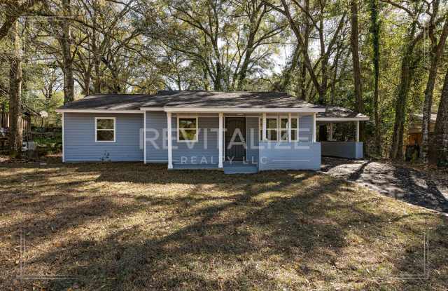 3 BR 2 BA Home with Fenced Yard  Carport