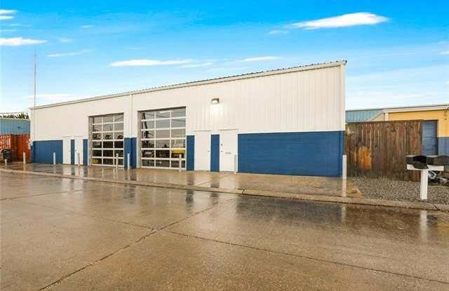 4002 LAVIOSIER Street