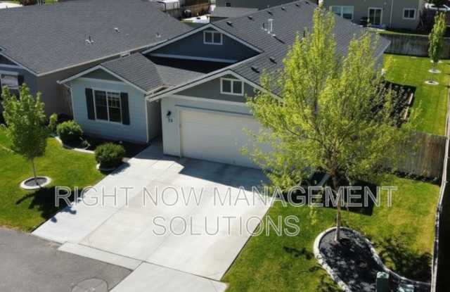 25 South Shumway Avenue