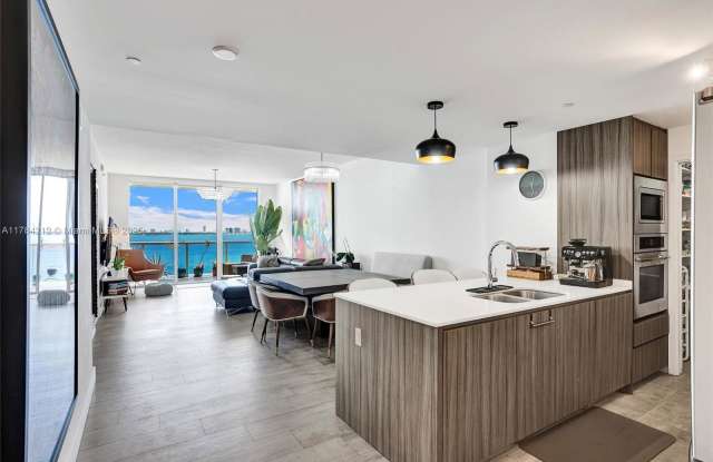 600 Northeast 27th Street