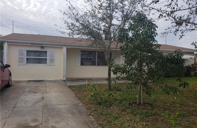 1514 Markdale ST E - 1514 Markdale Street, Lehigh Acres, FL 33936