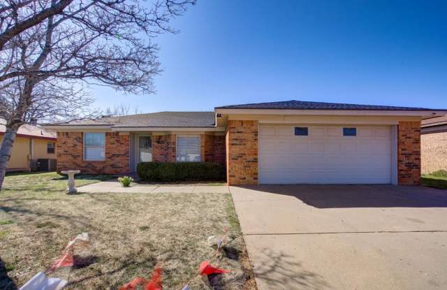 Beautiful 3/2/2 Home! Available JULY 1st 2024! - 9608 Beaufort Avenue, Lubbock, TX 79424