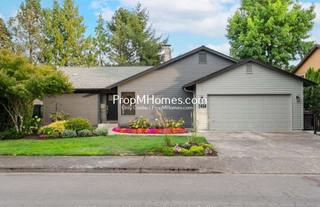 Photo of Updated 4 Bedroom Daylight Ranch in West Linn!