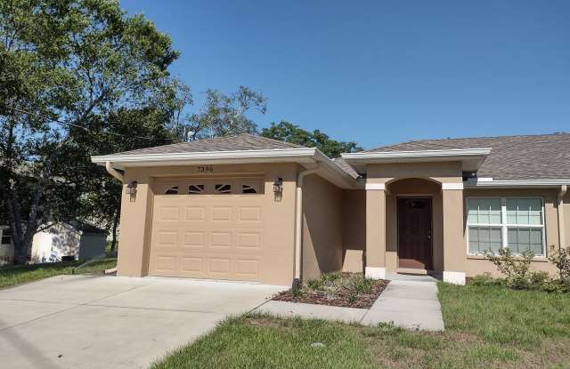 7396 Pond Cir