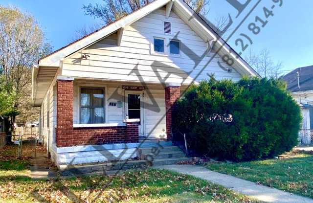 Three Bedroom South - 818 South 18th Street, Terre Haute, IN 47803