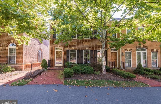 8008 RESERVE WAY - 8008 Reserve Way, Tysons Corner, VA 22182