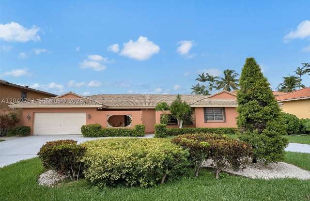 7365 N Augusta Dr