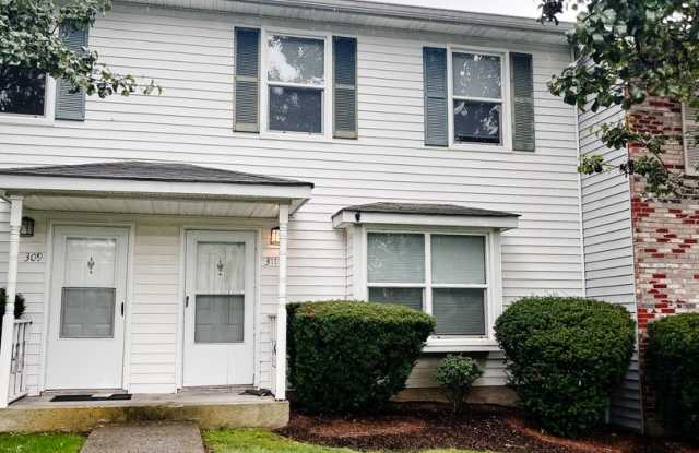4 Bedroom, 2 Bath Townhouse