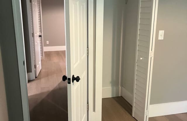 2 BR/1BA | Newly Renovated Unit| In Scottsdale, Georgia