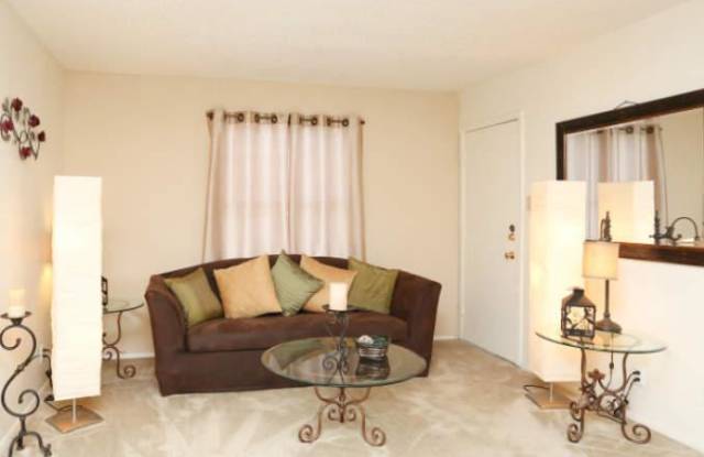 Photo of 2400 Wickersham Ln, #1018