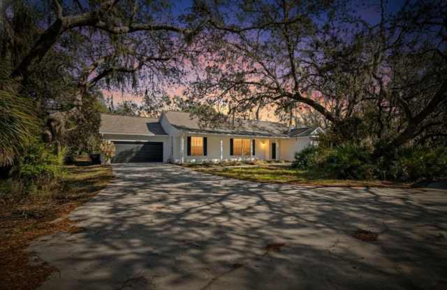 11304 Balm Riverview Rd