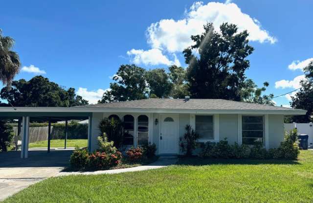 Photo of Charming 2-Bed/2-Bath Home for Rent in Gulf Gate-Sarasota, FL!