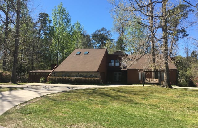 909 Greenway Drive - 909 Greenway Drive, Jacksonville, NC 28546