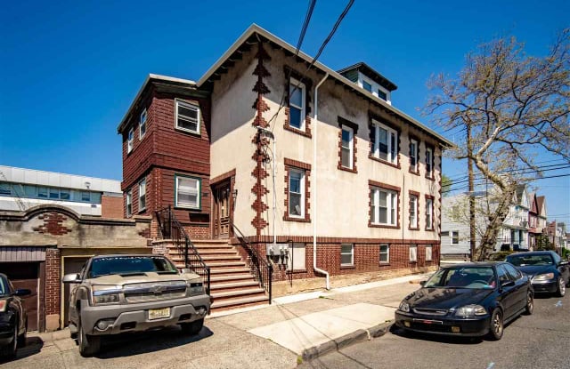 69 ARLINGTON AVE - 69 Arlington Avenue, Jersey City, NJ 07305