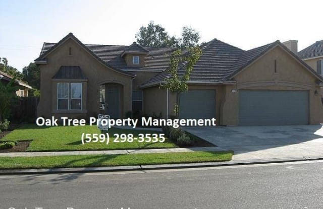 565 Greenfield - 565 Greenfield Ave, Clovis, CA 93611