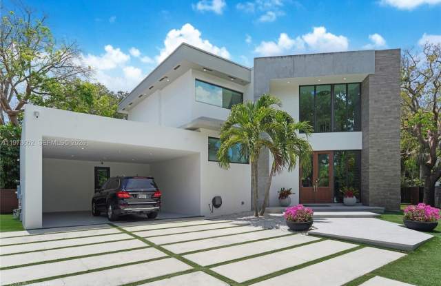 56 Samana Dr